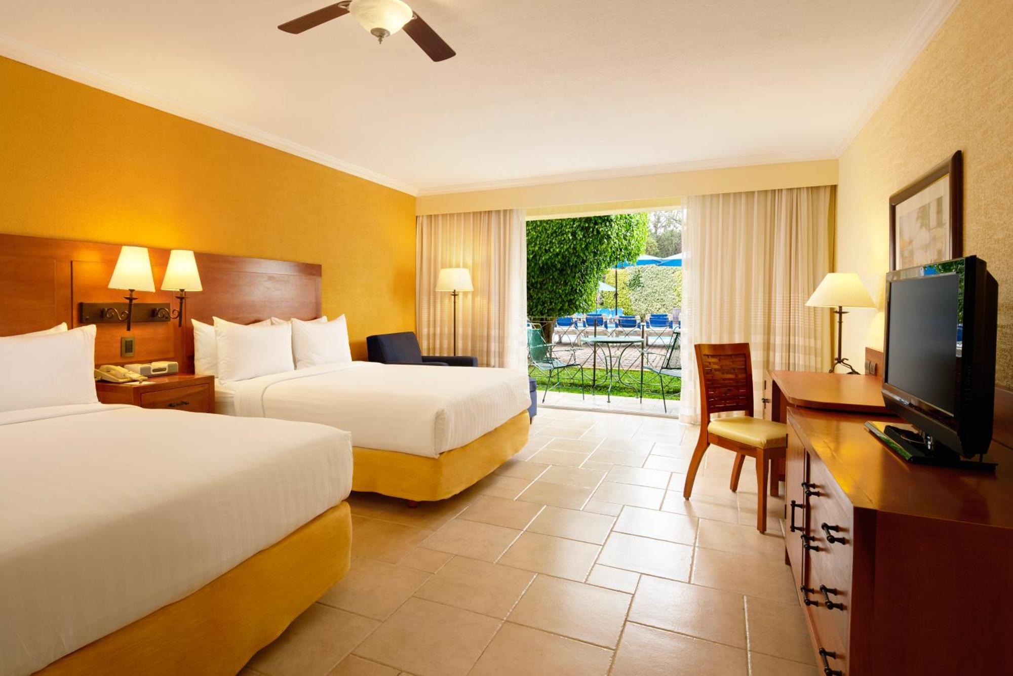 อิชตาปัน เด ลา ซัล แมริออท โฮเต็ล สปา แอนด์ คอนเวนชั่น เซ็นเตอร์ Hotel อิกซ์ทาปัน เดอ ลา ซัล ภายนอก รูปภาพ