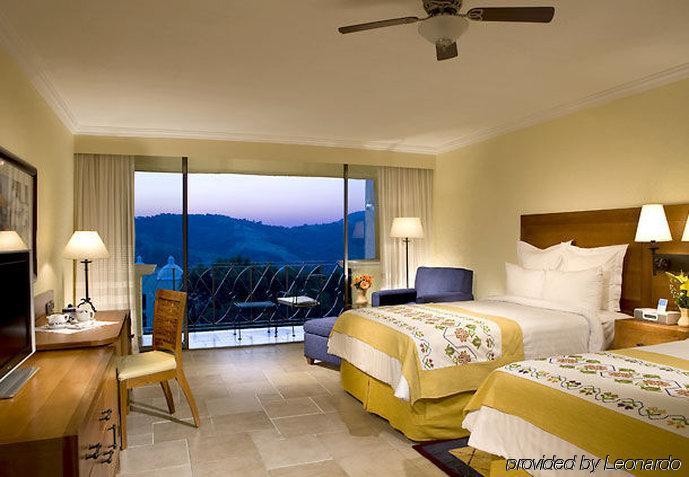 อิชตาปัน เด ลา ซัล แมริออท โฮเต็ล สปา แอนด์ คอนเวนชั่น เซ็นเตอร์ Hotel อิกซ์ทาปัน เดอ ลา ซัล ภายนอก รูปภาพ A guest room at the Hilton Los Cabos